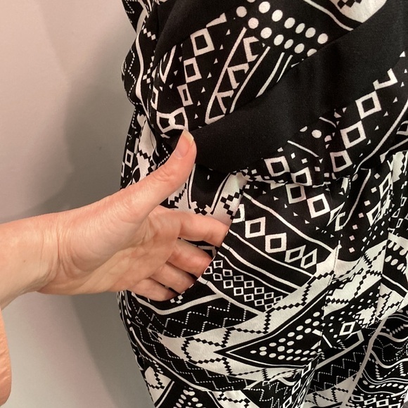 MISS Selfridge black and white Sleeveless jumpsuit - Picture 14 of 17